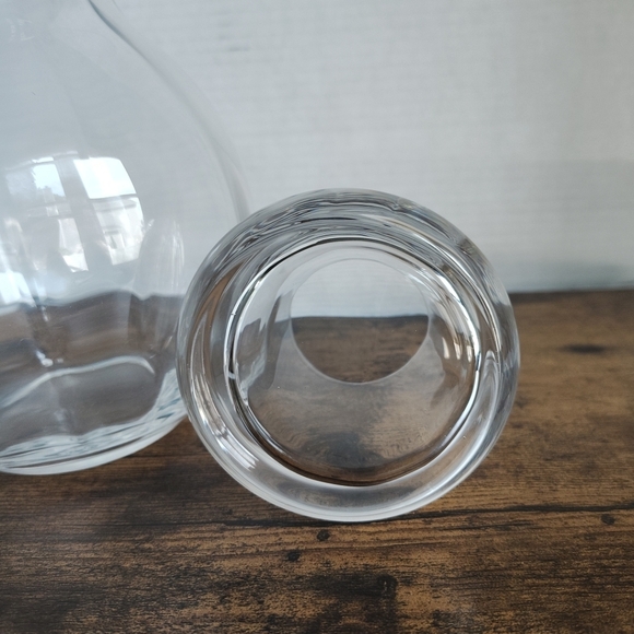 Bedside Carafe Clear Glass Vintage Tumble Up Glass Set Interior Vertical Design - Picture 17 of 17